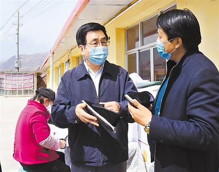 林鐸在臨夏縣調(diào)研指導(dǎo)工作時強調(diào) 從嚴(yán)從細查漏補缺 逐戶逐項鞏固提升 確保如期高質(zhì)量打贏脫貧攻堅收官戰(zhàn)