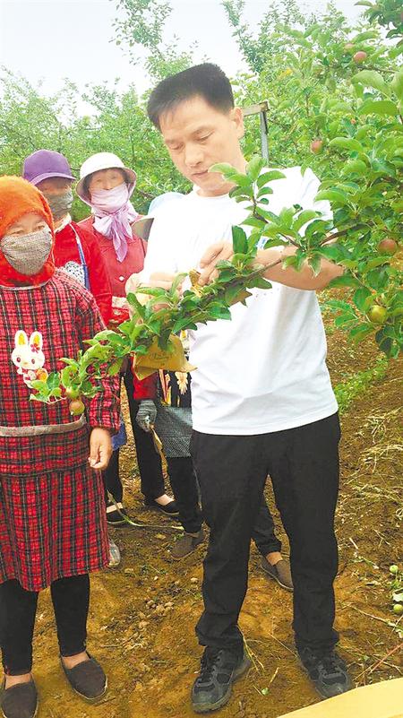 【走向我們的小康生活】白福民，為家鄉(xiāng)人搭起“致富橋”