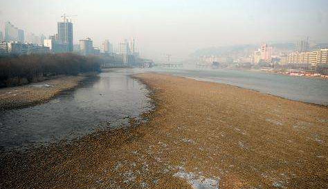 市民：黃河水位大降會(huì)不會(huì)影響供水？ 水務(wù)部門：枯水期流量偏小屬于正常現(xiàn)象