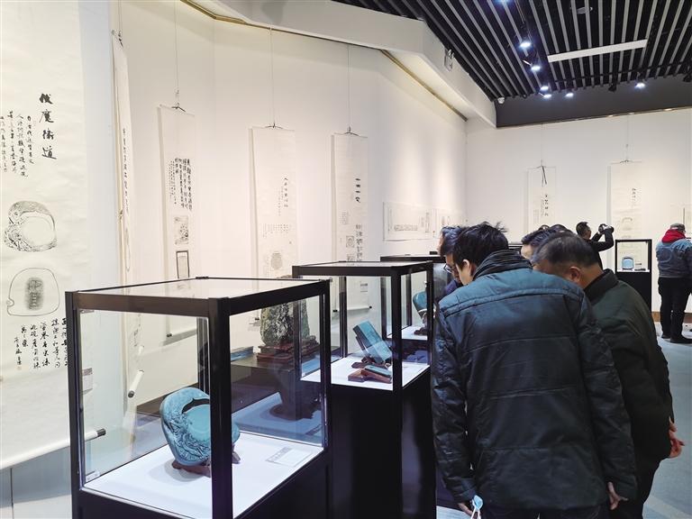 “非遺精品洮硯傳拓題跋藝術(shù)展”開展 洮硯雕刻、傳拓、拓片題跋集中亮相甘肅藝術(shù)館