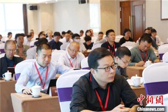 圖為“明清時(shí)期河西走廊社會(huì)變遷”學(xué)術(shù)研討會(huì)現(xiàn)場(chǎng)?！∥渫行侣剛髅郊瘓F(tuán)供圖