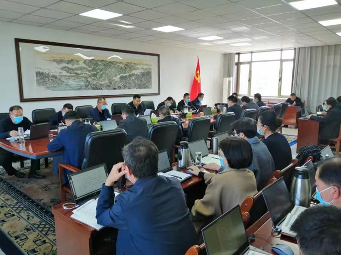 10月17日，金昌市紀委召開常委會（擴大）會議，專題學(xué)習(xí)交流習(xí)近平總書記代表第十九屆中央委員會向黨的二十大所作的報告，研究學(xué)習(xí)宣傳貫徹落實工作。.jpg