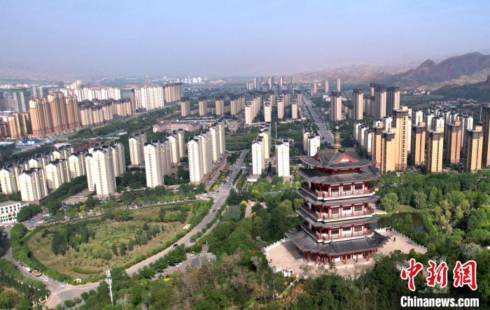 圖為“南涼古都”樂都朝陽山片區(qū)的今朝?！⊙Φ?攝